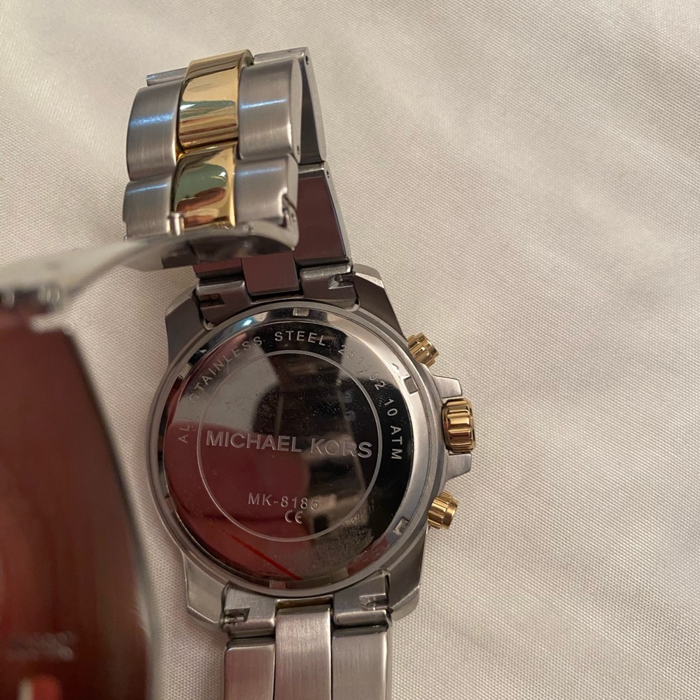 Michael Kors Watch - Picture 4 of 7